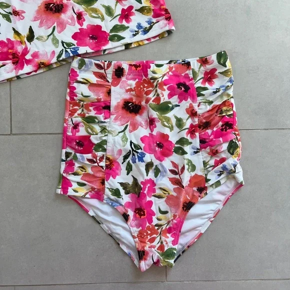 Boutique White Floral Tankini Swimsuit High Rise Bottoms Size M - Picture 3 of 8
